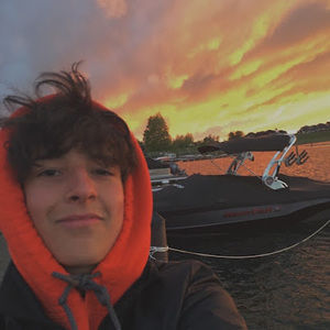 Meet your Posher, Ethan